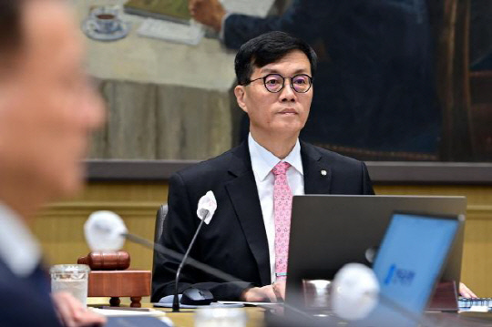 이창용 한국은행 총재가 22일 금융통화위원회 본회의에 참석했다. [공동취재단]